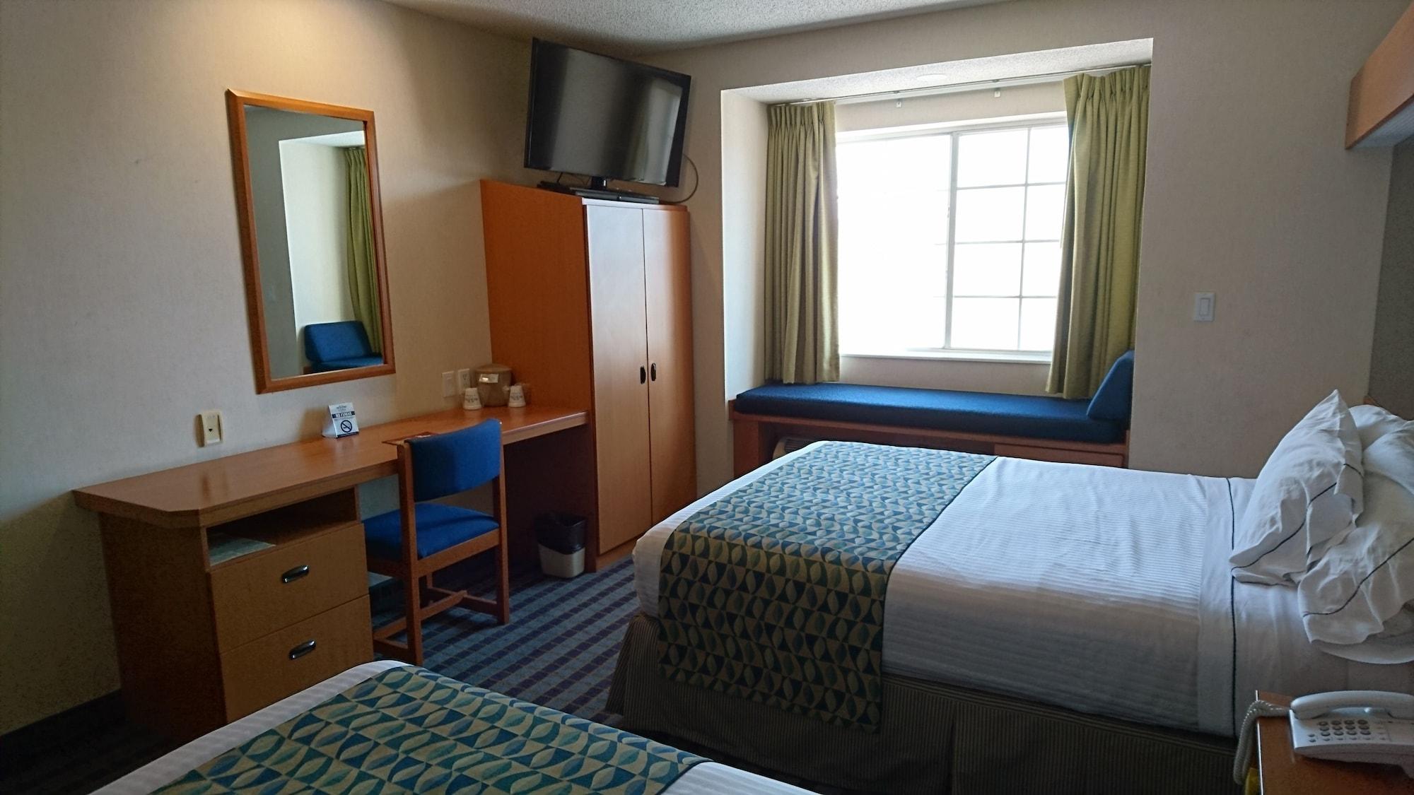 Microtel Inn & Suites By Wyndham צ'יוואווה מראה חיצוני תמונה