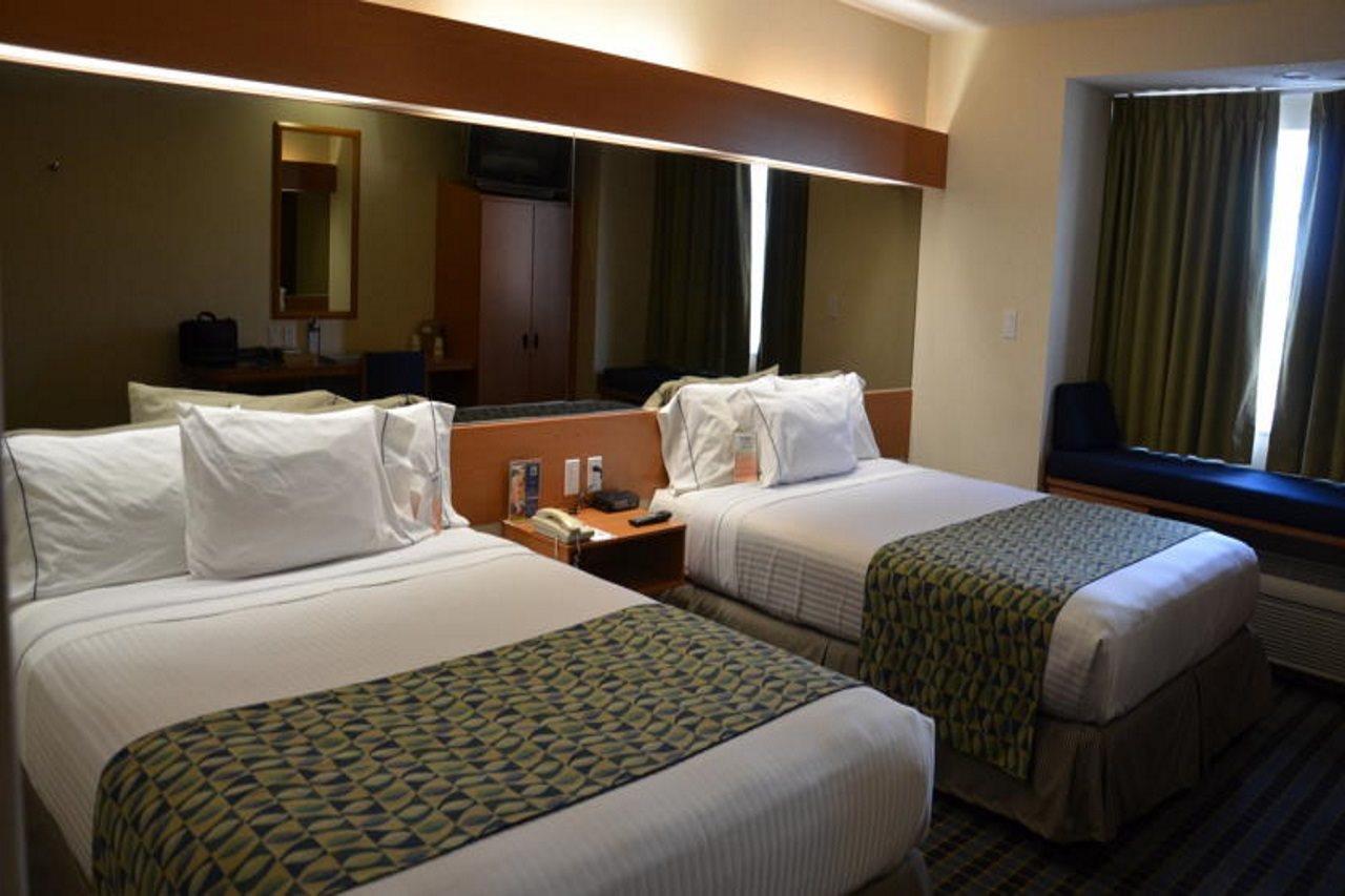 Microtel Inn & Suites By Wyndham צ'יוואווה מראה חיצוני תמונה