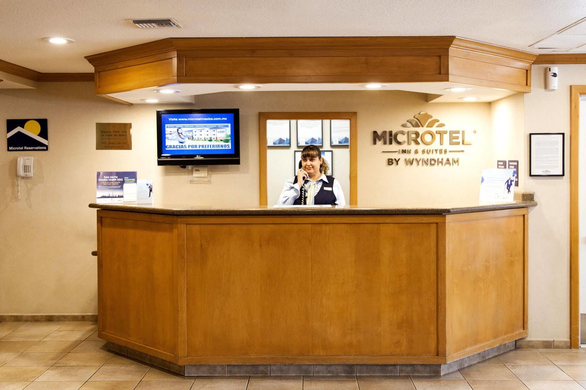 Microtel Inn & Suites By Wyndham צ'יוואווה מראה חיצוני תמונה