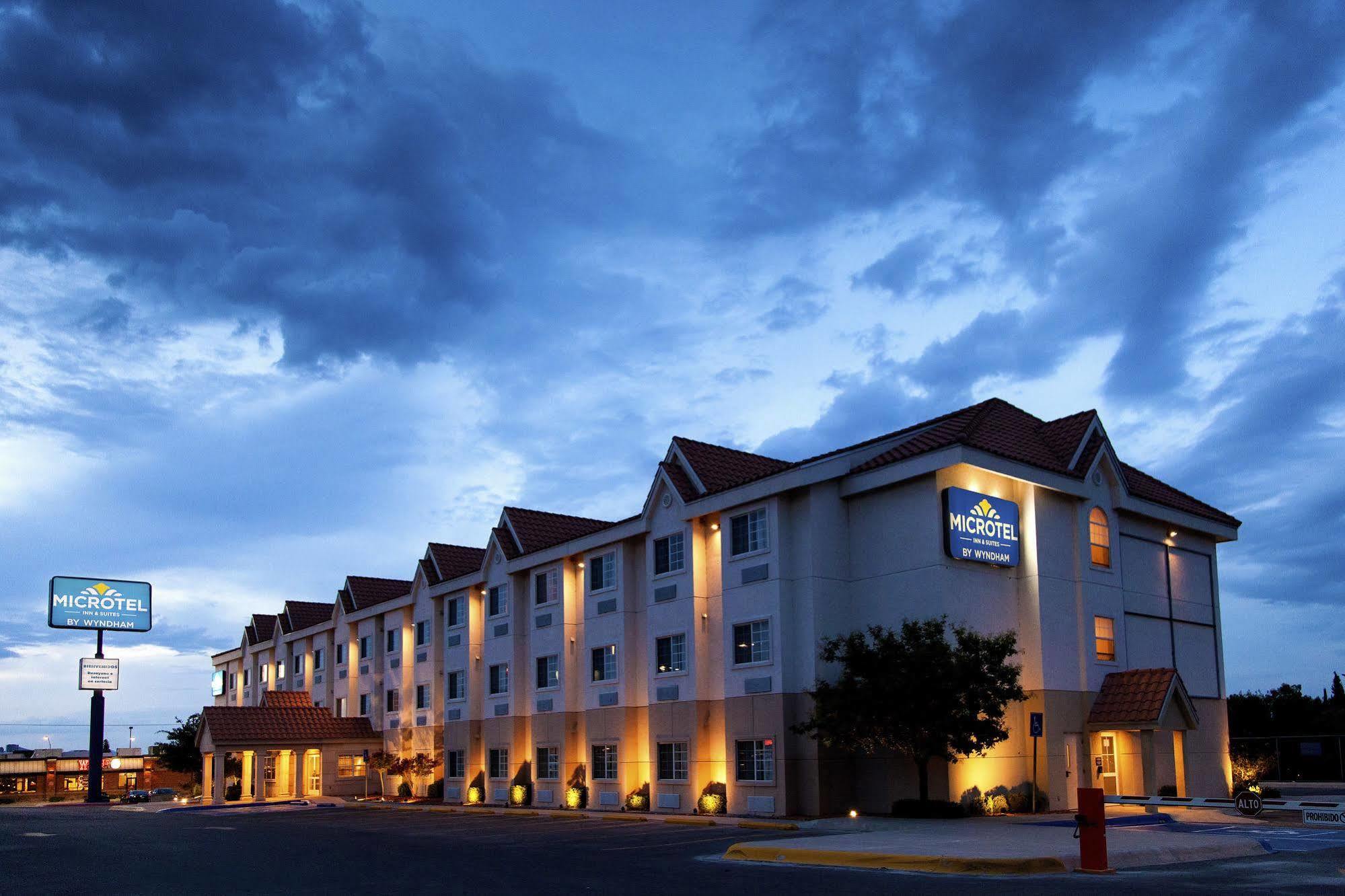 Microtel Inn & Suites By Wyndham צ'יוואווה מראה חיצוני תמונה